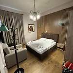 Garden Boutique 酒店 地拉那